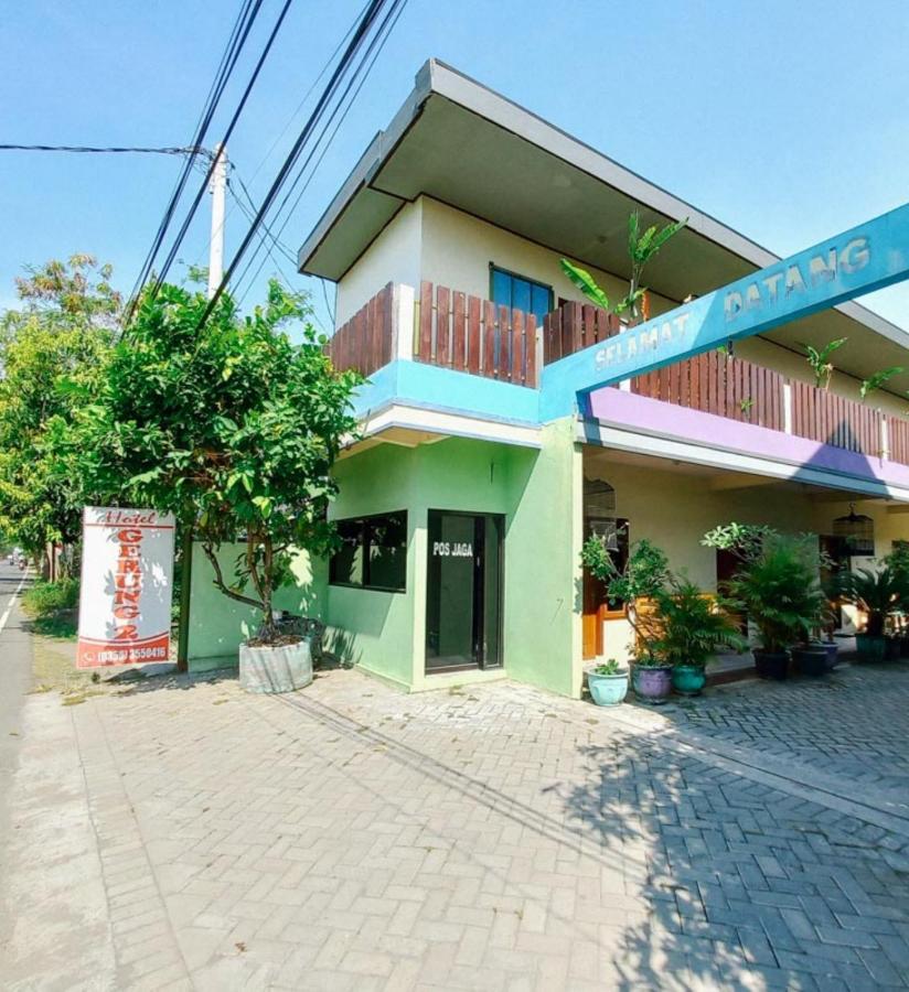 Hotel Gerung 2 Near Luwes Mall Nganjuk Mitra Reddoorz Kültér fotó